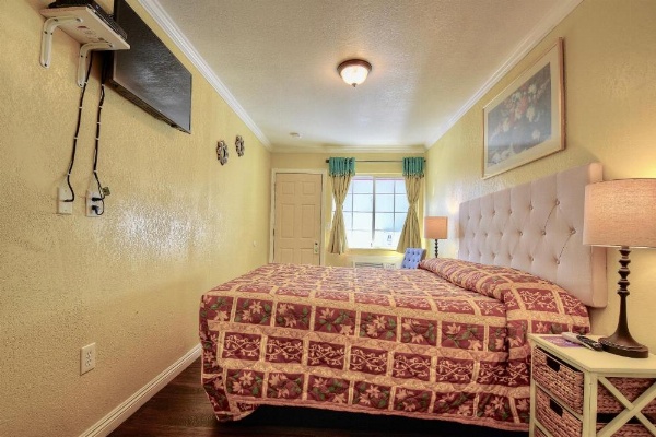 Bayside Inn image 14